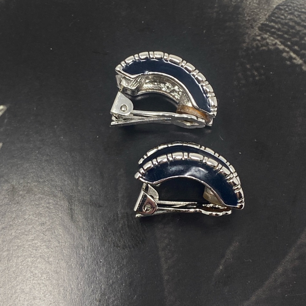 St. John Vintage Black Half Hoop Silver  Clip On Earrings - Picture 4 of 15